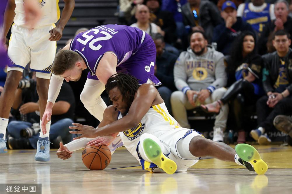 B费在点球 B费在点球